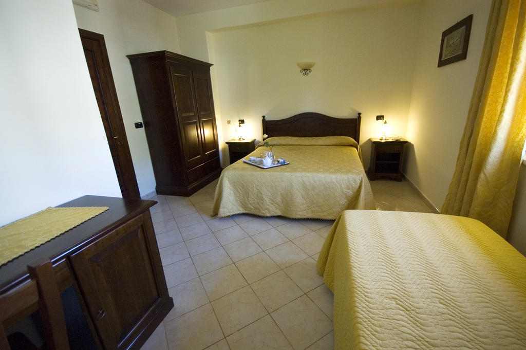 Hotel Ristorante Villa Pegaso San Pietro Infine Room photo