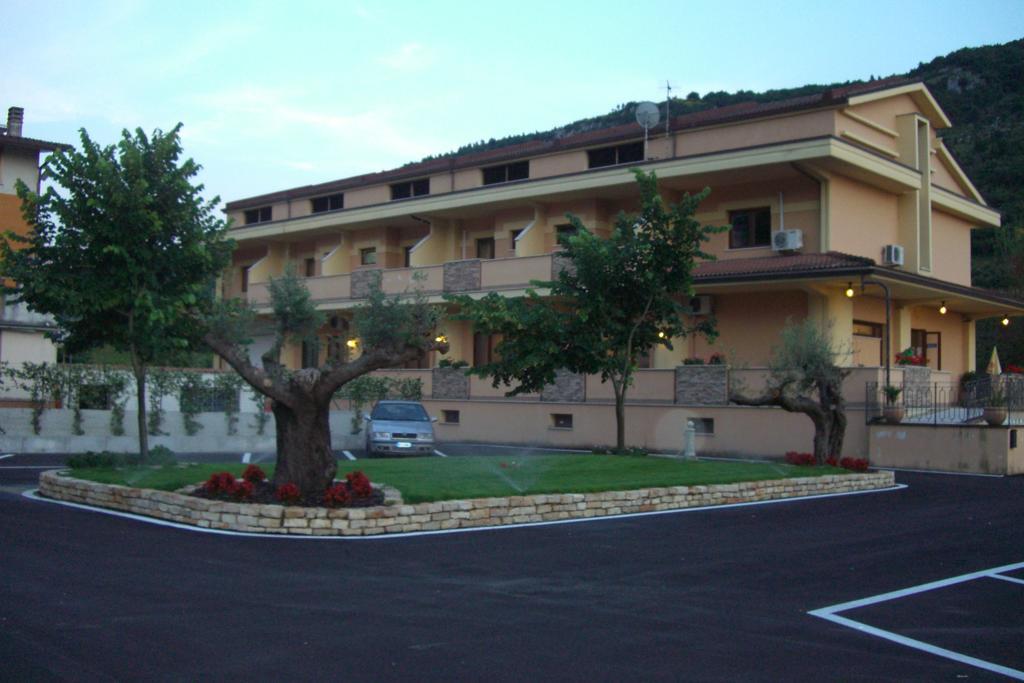 Hotel Ristorante Villa Pegaso San Pietro Infine Exterior photo